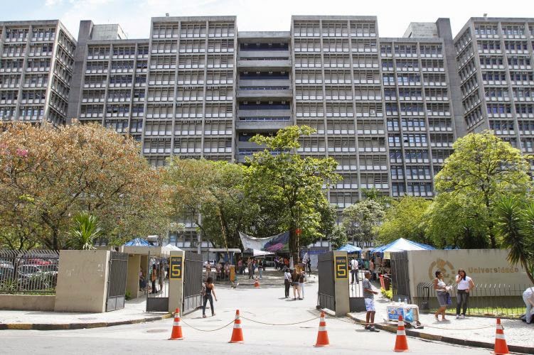 PEC da autonomia das universidades estaduais do Rio é aprovada
