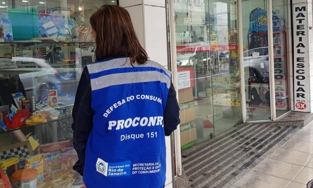 Operação do Procon estadual fiscalizou papelarias da Tijuca