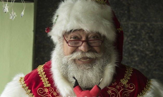 Criador da Escola de Papai Noel, Limachen Cherem comanda evento natalino na Tijuca