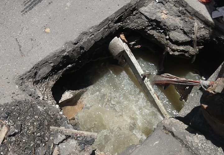 Vazamentos de água preocupam moradores da Tijuca